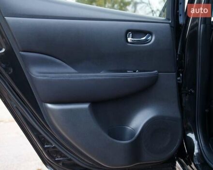 Черный Ниссан Лиф, объемом двигателя 0 л и пробегом 73 тыс. км за 15950 $, фото 71 на Automoto.ua