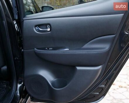 Черный Ниссан Лиф, объемом двигателя 0 л и пробегом 73 тыс. км за 15950 $, фото 66 на Automoto.ua