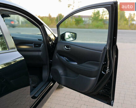 Черный Ниссан Лиф, объемом двигателя 0 л и пробегом 28 тыс. км за 21000 $, фото 45 на Automoto.ua