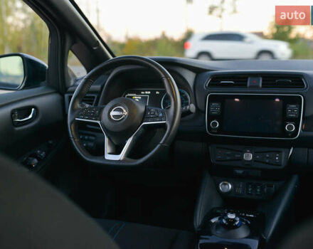 Черный Ниссан Лиф, объемом двигателя 0 л и пробегом 28 тыс. км за 21000 $, фото 42 на Automoto.ua