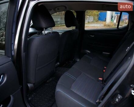 Черный Ниссан Лиф, объемом двигателя 0 л и пробегом 73 тыс. км за 15950 $, фото 72 на Automoto.ua