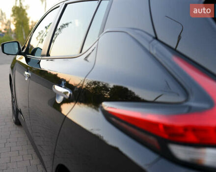 Черный Ниссан Лиф, объемом двигателя 0 л и пробегом 28 тыс. км за 21000 $, фото 16 на Automoto.ua