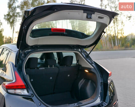 Черный Ниссан Лиф, объемом двигателя 0 л и пробегом 28 тыс. км за 21000 $, фото 19 на Automoto.ua