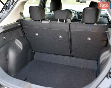 Черный Ниссан Лиф, объемом двигателя 0 л и пробегом 28 тыс. км за 21000 $, фото 20 на Automoto.ua