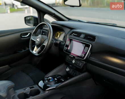 Черный Ниссан Лиф, объемом двигателя 0 л и пробегом 28 тыс. км за 21000 $, фото 47 на Automoto.ua