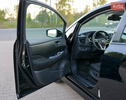 Черный Ниссан Лиф, объемом двигателя 0 л и пробегом 28 тыс. км за 21000 $, фото 22 на Automoto.ua