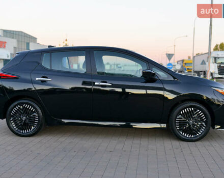 Черный Ниссан Лиф, объемом двигателя 0 л и пробегом 28 тыс. км за 21000 $, фото 7 на Automoto.ua