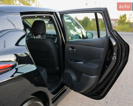 Черный Ниссан Лиф, объемом двигателя 0 л и пробегом 28 тыс. км за 21000 $, фото 44 на Automoto.ua