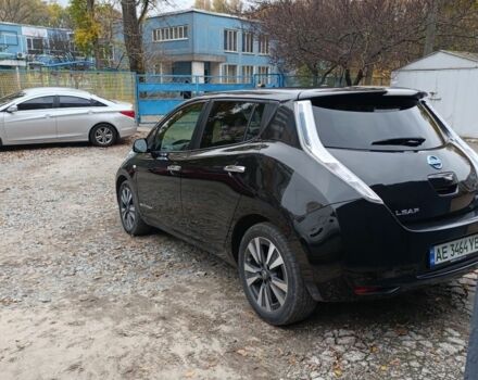 Черный Ниссан Лиф, объемом двигателя 0 л и пробегом 85 тыс. км за 8800 $, фото 5 на Automoto.ua