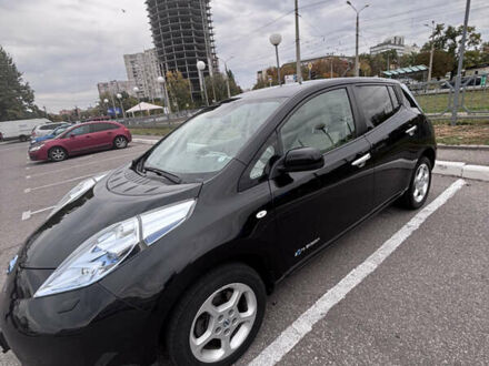 Черный Ниссан Лиф, объемом двигателя 0 л и пробегом 117 тыс. км за 5900 $, фото 1 на Automoto.ua