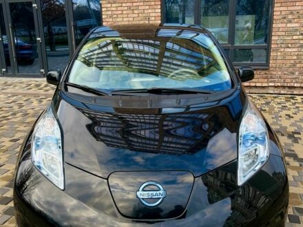 Черный Ниссан Лиф, объемом двигателя 0 л и пробегом 133 тыс. км за 5300 $, фото 1 на Automoto.ua