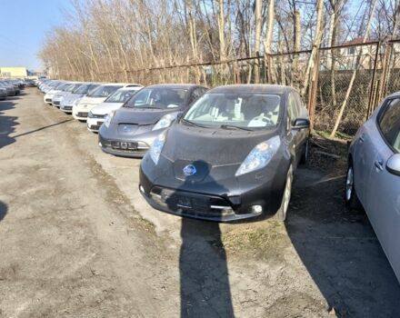 Черный Ниссан Лиф, объемом двигателя 0 л и пробегом 93 тыс. км за 4200 $, фото 1 на Automoto.ua