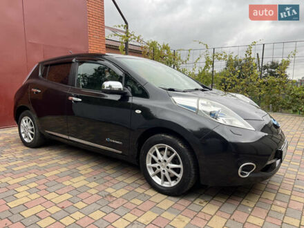 Чорний Ніссан Ліф, об'ємом двигуна 0 л та пробігом 140 тис. км за 6500 $, фото 1 на Automoto.ua