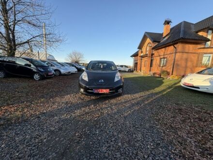 Чорний Ніссан Ліф, об'ємом двигуна 0 л та пробігом 102 тис. км за 5900 $, фото 1 на Automoto.ua