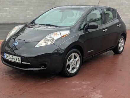 Ниссан Лиф 2014 в Ровно на Automoto.ua Черный Ниссан Лиф, объемом двигателя 0 л и пробегом 157 тыс. км за 5999 $, фото 1 на Automoto.ua