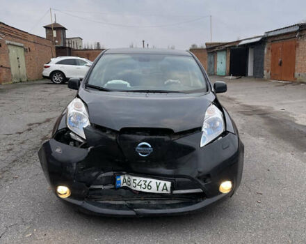 Черный Ниссан Лиф, объемом двигателя 0 л и пробегом 122 тыс. км за 3900 $, фото 1 на Automoto.ua