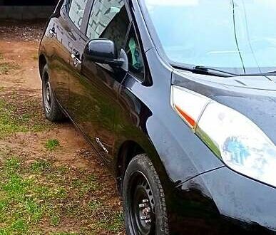 Чорний Ніссан Ліф, об'ємом двигуна 0 л та пробігом 174 тис. км за 6200 $, фото 1 на Automoto.ua