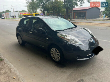 Черный Ниссан Лиф, объемом двигателя 0 л и пробегом 100 тыс. км за 7200 $, фото 1 на Automoto.ua