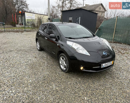 Черный Ниссан Лиф, объемом двигателя 0 л и пробегом 114 тыс. км за 6800 $, фото 1 на Automoto.ua