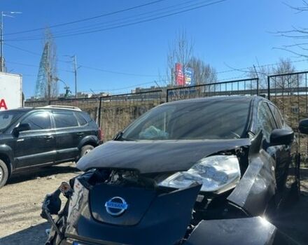 Черный Ниссан Лиф, объемом двигателя 0 л и пробегом 155 тыс. км за 3500 $, фото 1 на Automoto.ua