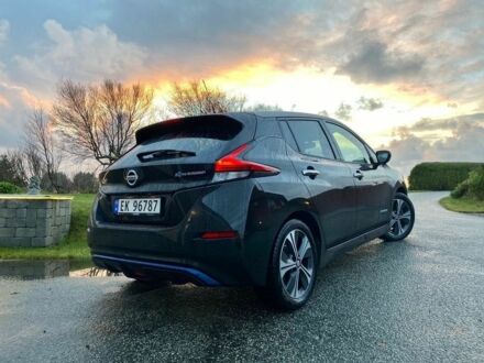 Черный Ниссан Лиф, объемом двигателя 0 л и пробегом 103 тыс. км за 12400 $, фото 1 на Automoto.ua