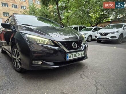 Черный Ниссан Лиф, объемом двигателя 0 л и пробегом 100 тыс. км за 12000 $, фото 1 на Automoto.ua