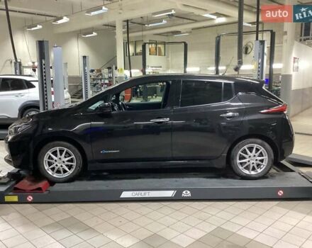 Черный Ниссан Лиф, объемом двигателя 0 л и пробегом 86 тыс. км за 12500 $, фото 1 на Automoto.ua