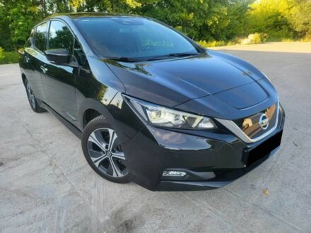 Черный Ниссан Лиф, объемом двигателя 0 л и пробегом 55 тыс. км за 7000 $, фото 1 на Automoto.ua
