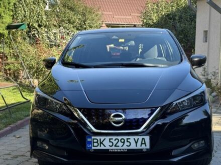 Ниссан Лиф 2020 в Ровно на Automoto.ua Черный Ниссан Лиф, объемом двигателя 0 л и пробегом 73 тыс. км за 16800 $, фото 1 на Automoto.ua