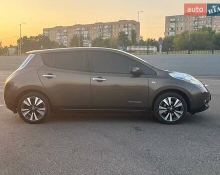 Коричневий Ніссан Ліф, об'ємом двигуна 0 л та пробігом 163 тис. км за 7550 $, фото 12 на Automoto.ua