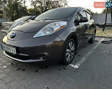 Коричневий Ніссан Ліф, об'ємом двигуна 0 л та пробігом 153 тис. км за 8000 $, фото 1 на Automoto.ua
