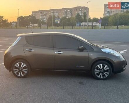 Коричневий Ніссан Ліф, об'ємом двигуна 0 л та пробігом 163 тис. км за 7550 $, фото 14 на Automoto.ua