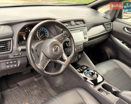 Коричневий Ніссан Ліф, об'ємом двигуна 0 л та пробігом 98 тис. км за 12500 $, фото 17 на Automoto.ua