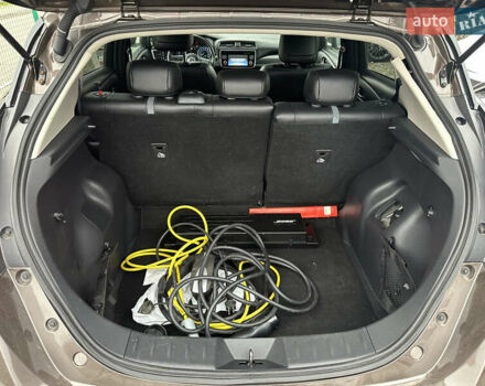 Коричневий Ніссан Ліф, об'ємом двигуна 0 л та пробігом 95 тис. км за 13200 $, фото 13 на Automoto.ua