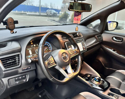 Коричневый Ниссан Лиф, объемом двигателя 0 л и пробегом 131 тыс. км за 12499 $, фото 19 на Automoto.ua