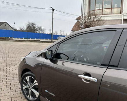 Коричневый Ниссан Лиф, объемом двигателя 0 л и пробегом 131 тыс. км за 12199 $, фото 11 на Automoto.ua