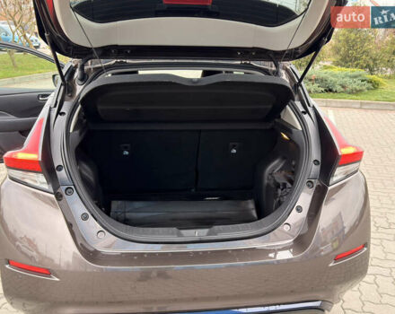 Коричневий Ніссан Ліф, об'ємом двигуна 0 л та пробігом 98 тис. км за 12500 $, фото 19 на Automoto.ua