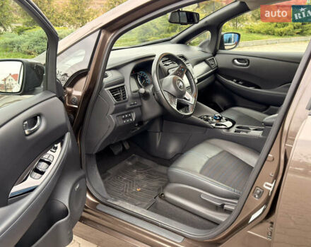 Коричневий Ніссан Ліф, об'ємом двигуна 0 л та пробігом 98 тис. км за 12500 $, фото 14 на Automoto.ua