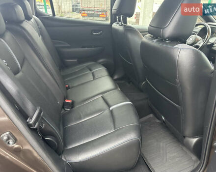 Коричневий Ніссан Ліф, об'ємом двигуна 0 л та пробігом 95 тис. км за 13200 $, фото 14 на Automoto.ua