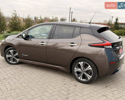 Коричневий Ніссан Ліф, об'ємом двигуна 0 л та пробігом 98 тис. км за 12500 $, фото 7 на Automoto.ua