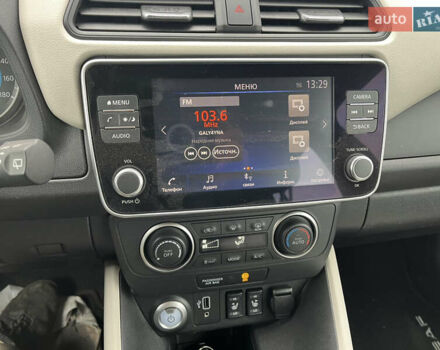 Коричневый Ниссан Лиф, объемом двигателя 0 л и пробегом 56 тыс. км за 14300 $, фото 24 на Automoto.ua