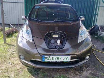 Ніссан Ліф 2017 у Кропивницькому (Кіровограді) на Automoto.ua Коричневий Ніссан Ліф, об'ємом двигуна 0 л та пробігом 151 тис. км за 8350 $, фото 1 на Automoto.ua