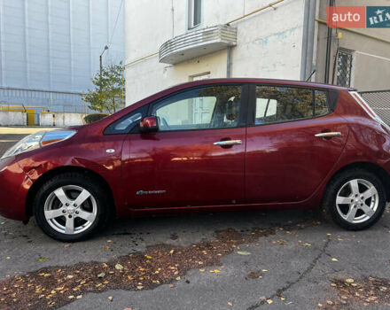 Красный Ниссан Лиф, объемом двигателя 0 л и пробегом 132 тыс. км за 4299 $, фото 3 на Automoto.ua