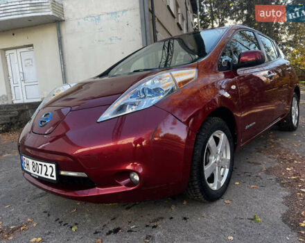 Красный Ниссан Лиф, объемом двигателя 0 л и пробегом 132 тыс. км за 4299 $, фото 2 на Automoto.ua