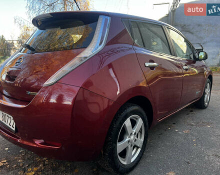 Красный Ниссан Лиф, объемом двигателя 0 л и пробегом 132 тыс. км за 4299 $, фото 6 на Automoto.ua