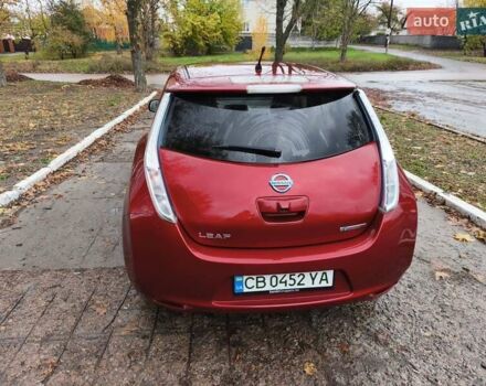 Ниссан Лиф 2011 в Прилуках на Automoto.ua Красный Ниссан Лиф, объемом двигателя 0 л и пробегом 135 тыс. км за 4300 $, фото 5 на Automoto.ua
