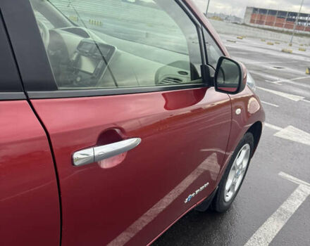 Красный Ниссан Лиф, объемом двигателя 0 л и пробегом 165 тыс. км за 4300 $, фото 22 на Automoto.ua