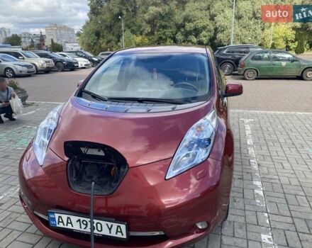 Красный Ниссан Лиф, объемом двигателя 0 л и пробегом 138 тыс. км за 4500 $, фото 8 на Automoto.ua