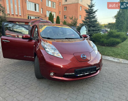 Червоний Ніссан Ліф, об'ємом двигуна 0 л та пробігом 122 тис. км за 5250 $, фото 2 на Automoto.ua