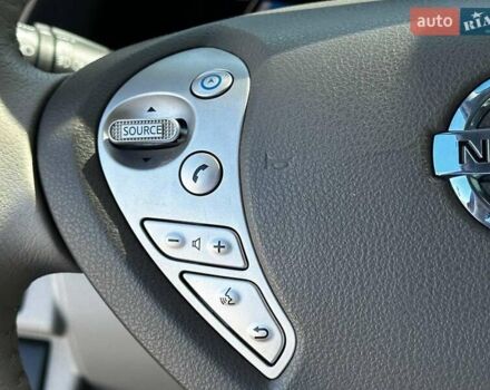 Червоний Ніссан Ліф, об'ємом двигуна 0 л та пробігом 98 тис. км за 6990 $, фото 20 на Automoto.ua